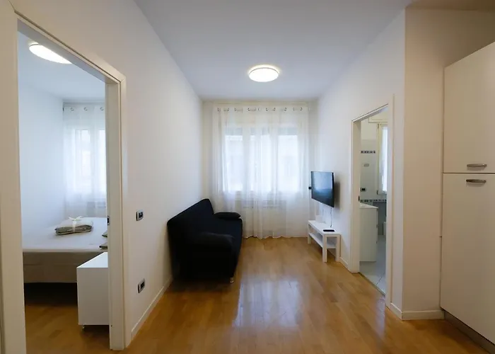 Tuliphouse Marconi * Bologna