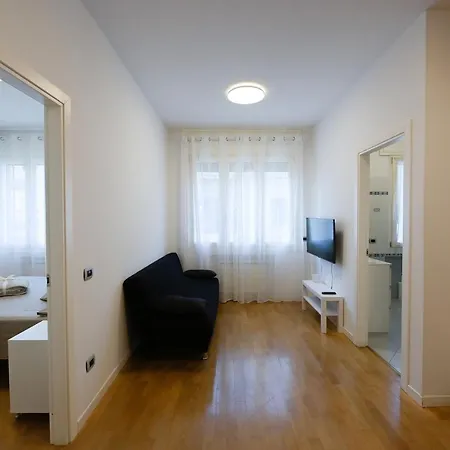 Tuliphouse Marconi * Bologna